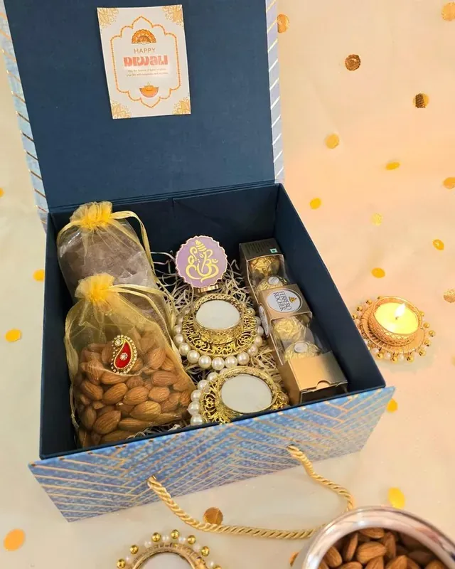 Diwali Gift Hamper — Dry Fruits & Kashmiri Kahwa Tea